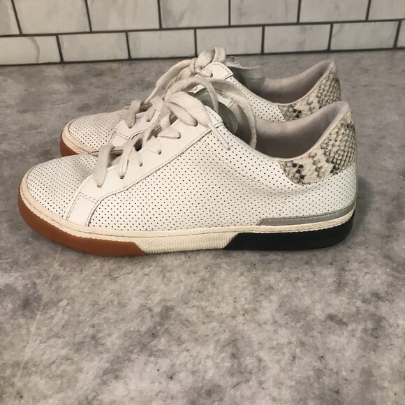 Target Sneakers White Low Top Shoes Womens 6 Faux Snake Heel Athletic Casual - Picture 3 of 9